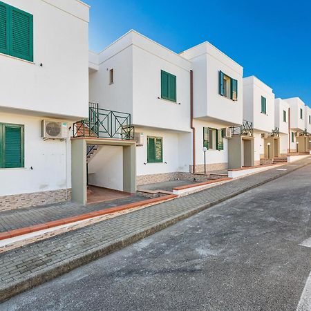 Blusea Beach Apartments San Pietro in Bevagna Buitenkant foto